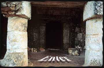 Entrance into a Mayapyramid.